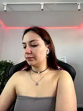 AshleySkott  online show from 10/21/25, 08:26