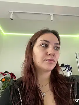 AshleySkott  online show from 11/04/25, 08:46