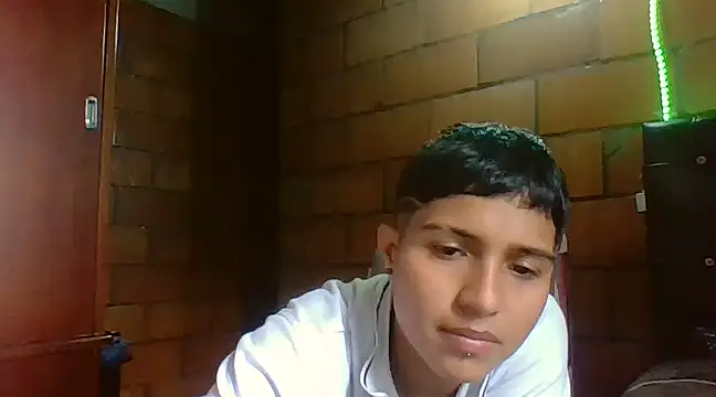 cora-gunn online show from 03/12/25, 09:03