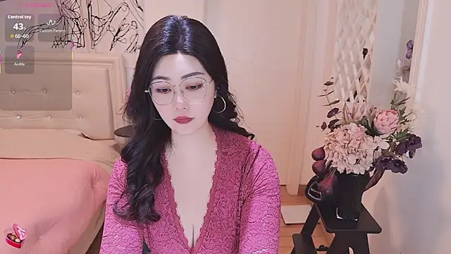 Snapshot of Tingdie chatting on 11/03/25, 12:02 Tingdie online show from 11/03/25, 12:02