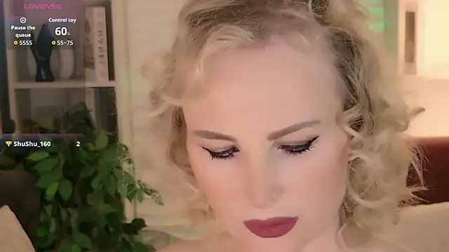 Snapshot of Sandra_Kind chatting on 07/19/26, 05:33 Sandra Kind online show from 07/19/26, 05:33
