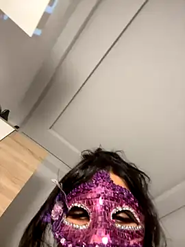 Roroo002 online show from 09/27/25, 08:14