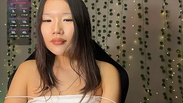 Snapshot of Asian_Vi chatting on 09/16/25, 08:43 Asian Vi online show from 09/16/25, 08:43