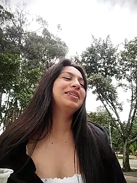 Snapshot of Nat_XxX chatting on 10/08/25, 07:33 Nat XxX online show from 10/08/25, 07:33