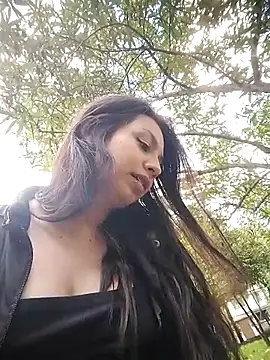 Snapshot of Nat_XxX chatting on 10/15/25, 07:36 Nat XxX online show from 10/15/25, 07:36