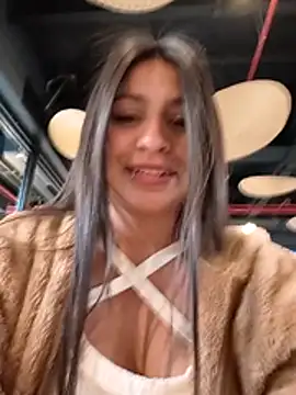 Snapshot of Nat_XxX chatting on 10/28/25, 06:43 Nat XxX online show from 10/28/25, 06:43