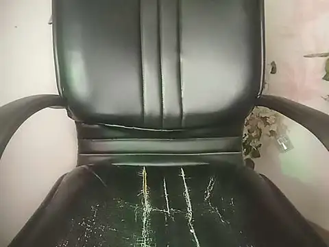 GOLDEN-BEAUTY online show from 03/22/25, 03:41