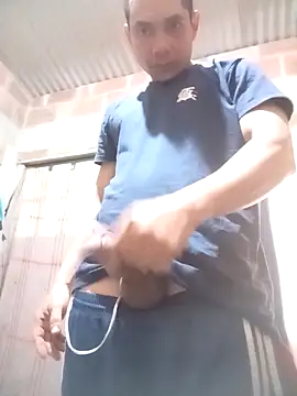 Snapshot of Mycansonhot chatting on 10/22/25, 01:44 Mycansonhot online show from 10/22/25, 01:44