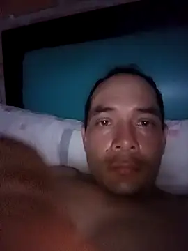 Snapshot of Mycansonhot chatting on 10/27/25, 04:38 Mycansonhot online show from 10/27/25, 04:38