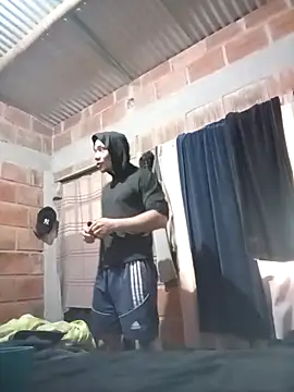 Snapshot of Mycansonhot chatting on 11/10/25, 01:32 Mycansonhot online show from 11/10/25, 01:32