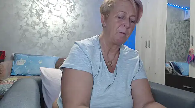 RosesandLillies online show from 01/07/25, 06:24