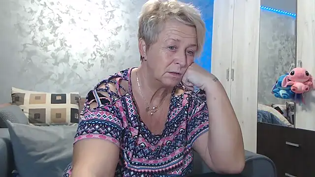 RosesandLillies online show from 11/13/25, 06:29