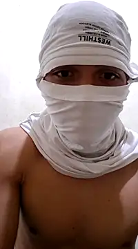 Snapshot of Jhonitopito chatting on 03/08/25, 04:45 Jhonitopito online show from 03/08/25, 04:45