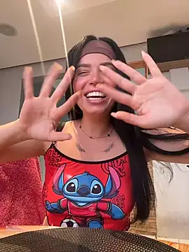 Snapshot of segb chatting on 11/24/25, 05:45 segb online show from 11/24/25, 05:45