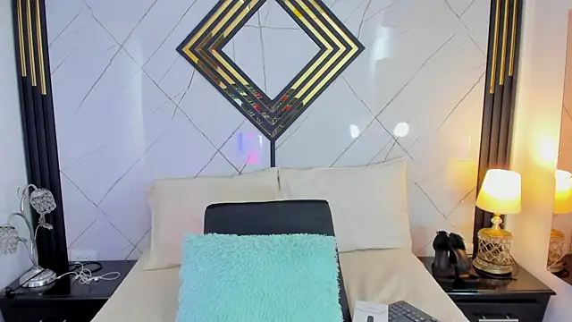 EmilyDiaaz online show from 11/15/25, 12:23