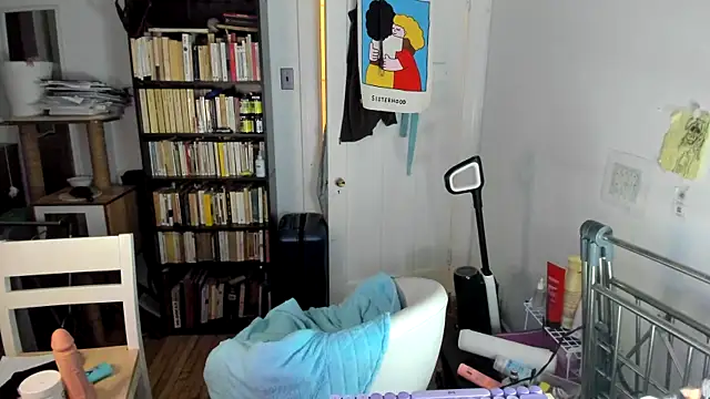 Snapshot of Rosiee69_ chatting on 12/14/25, 12:49 Rosiee69 online show from 12/14/25, 12:49