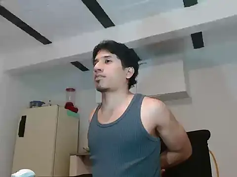 Snapshot of AngelHil chatting on 09/20/25, 02:45 AngelHil online show from 09/20/25, 02:45