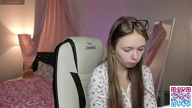 boozekirs  online show from 09/25/25, 02:15