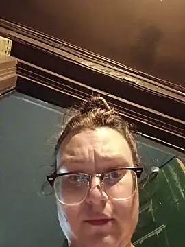 HTXBELLE online show from 10/24/25, 01:13