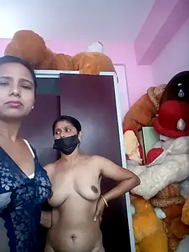 Snapshot of sxe983616 chatting on 02/24/25, 06:58 sxe983616 online show from 02/24/25, 06:58