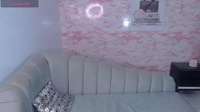 emily rousse t online show from 03/10/25, 09:29