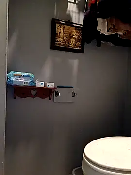 Snapshot of bimexpoexist chatting on 11/05/25, 10:59 bimexpoexist online show from 11/05/25, 10:59