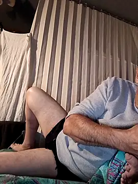 Snapshot of bimexpoexist chatting on 12/15/25, 09:57 bimexpoexist online show from 12/15/25, 09:57