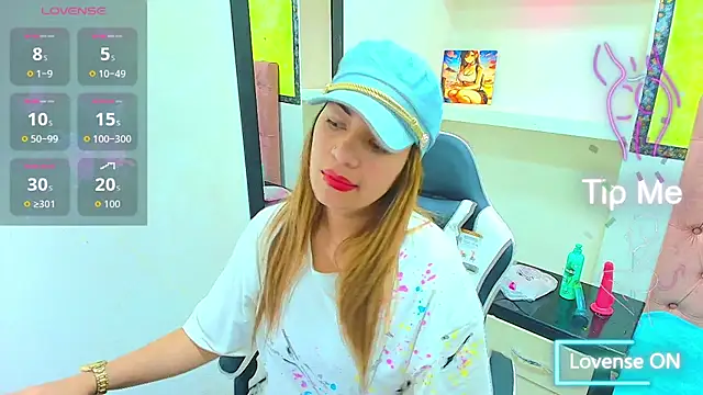 Snapshot of Rihana_Milan chatting on 09/21/25, 12:40 Rihana Milan online show from 09/21/25, 12:40