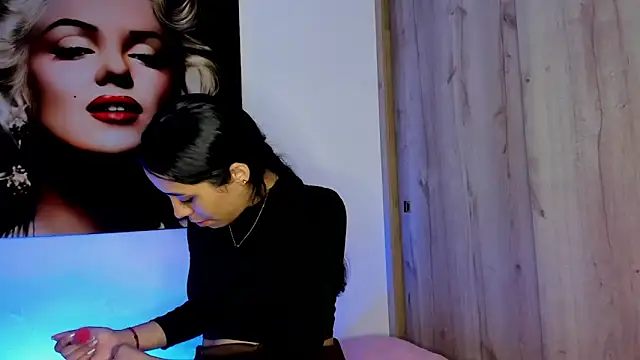 TANIA 06 online show from 10/02/25, 01:07