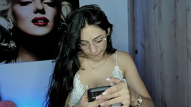 TANIA 06 online show from 10/24/25, 01:18