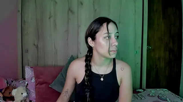 TANIA 06 online show from 06/10/26, 01:10