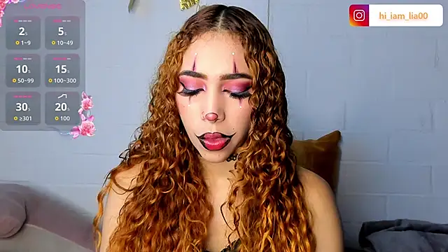 Snapshot of LiaHansson chatting on 10/31/25, 05:03 LiaHansson online show from 10/31/25, 05:03