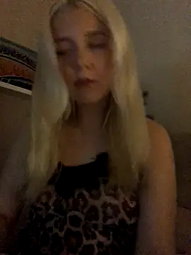 Snapshot of Blondie_Sofia_Essexbabe chatting on 10/09/25, 11:03 Blondie Sofia Essexbabe online show from 10/09/25, 11:03