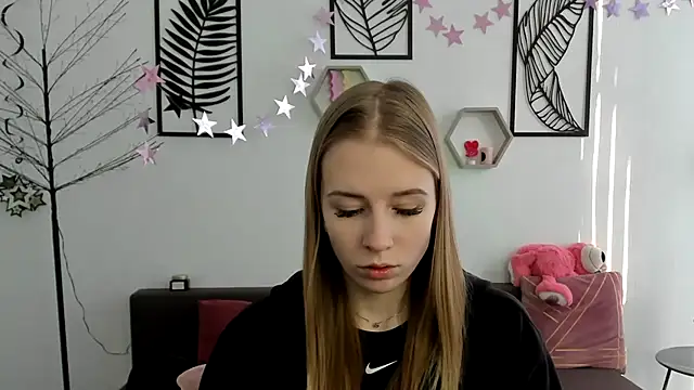 AnnNorriss online show from 02/19/25, 06:33