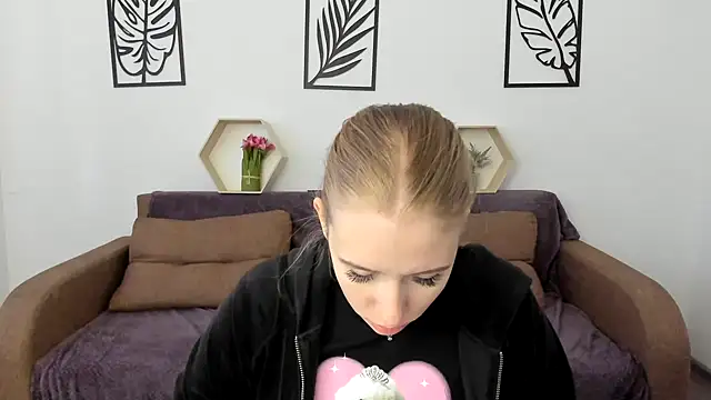 AnnNorriss online show from 03/21/25, 08:06