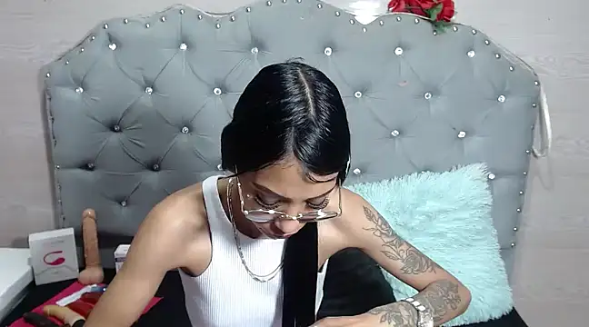 Karla SlutSkinny online show from 02/21/25, 09:24