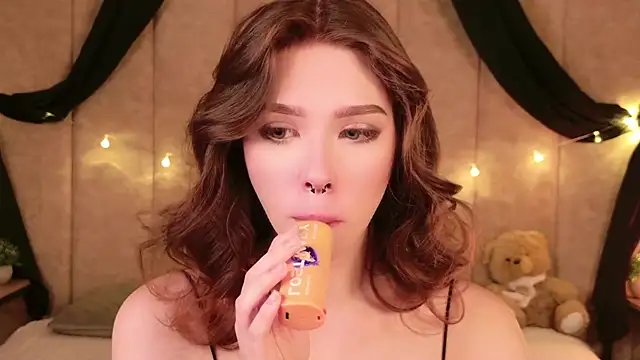 Sierra Fane online show from 10/02/25, 05:58