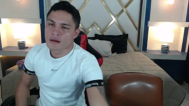 SaraClub JY online show from 10/19/25, 12:44