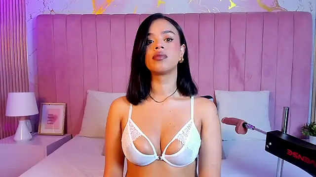 LiaHilton2 online show from 05/26/26, 03:19