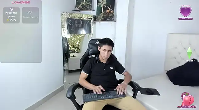 Angel Medina online show from 03/09/25, 02:21