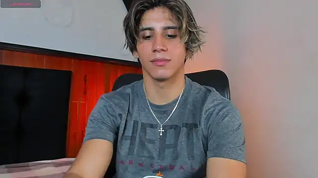 Snapshot of Allex_Cano chatting on 09/25/25, 10:02 Allex Cano online show from 09/25/25, 10:02