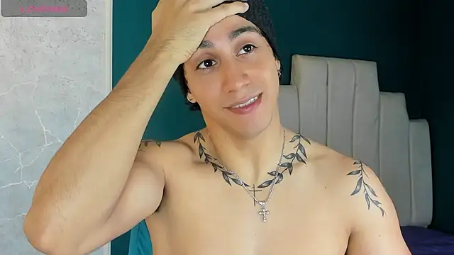 Snapshot of Allex_Cano chatting on 10/02/25, 10:17 Allex Cano online show from 10/02/25, 10:17