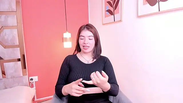 Zamira Taylor online show from 06/04/26, 12:38