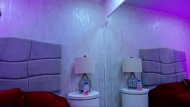 NahomyCarther online show from 09/26/25, 03:54