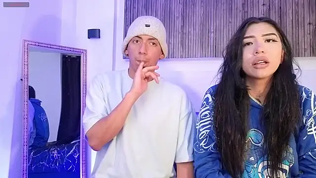 Snapshot of aron_and_paula chatting on 09/29/25, 04:17 aron and paula online show from 09/29/25, 04:17