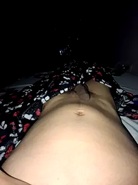 Snapshot of mikytoo chatting on 12/14/25, 04:40 mikytoo online show from 12/14/25, 04:40