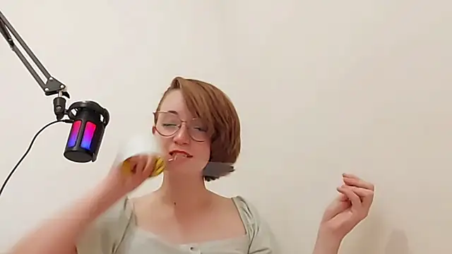 Elise Nyx online show from 10/06/25, 02:25