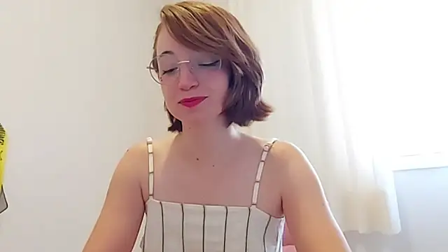 Elise Nyx online show from 12/04/25, 01:20