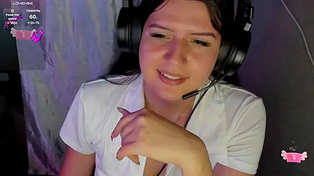 Snapshot of brii69 chatting on 03/03/25, 01:31 brii69 online show from 03/03/25, 01:31