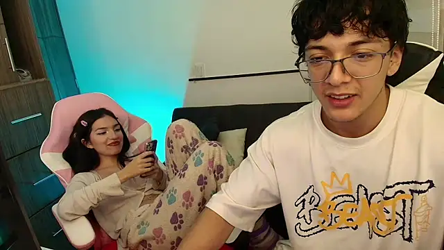 DesireLuxe online show from 11/13/25, 06:56